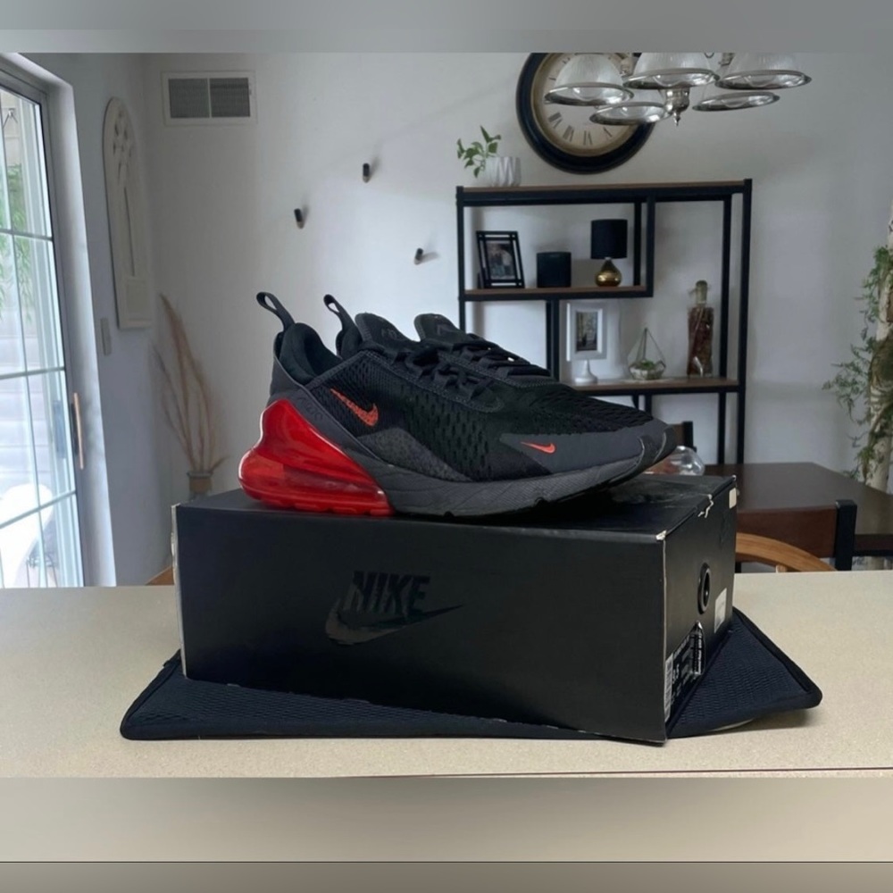🚩Sold🚩🔥Nike Air Max 270🔥